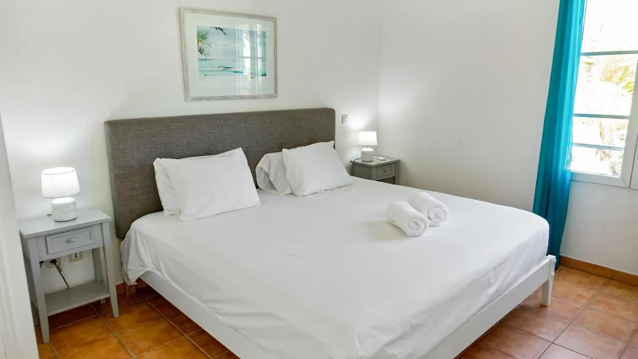 Villa Macassi 3 Chambres , La Baie Orientale. Orient Bay