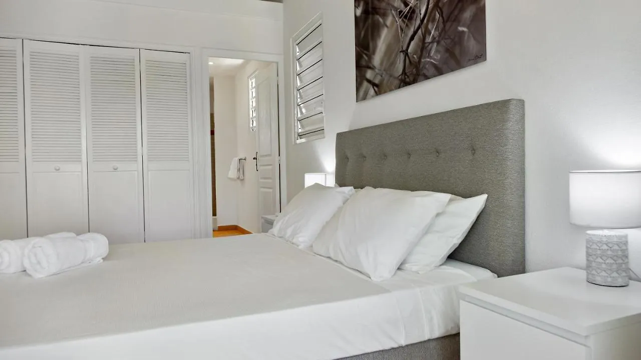 Tatil Evi Villa Macassi 3 Chambres , La Baie Orientale.